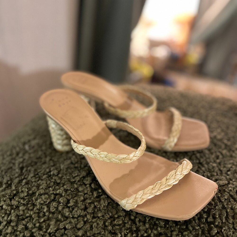 A New Day‎ natural strappy heel 8.5
